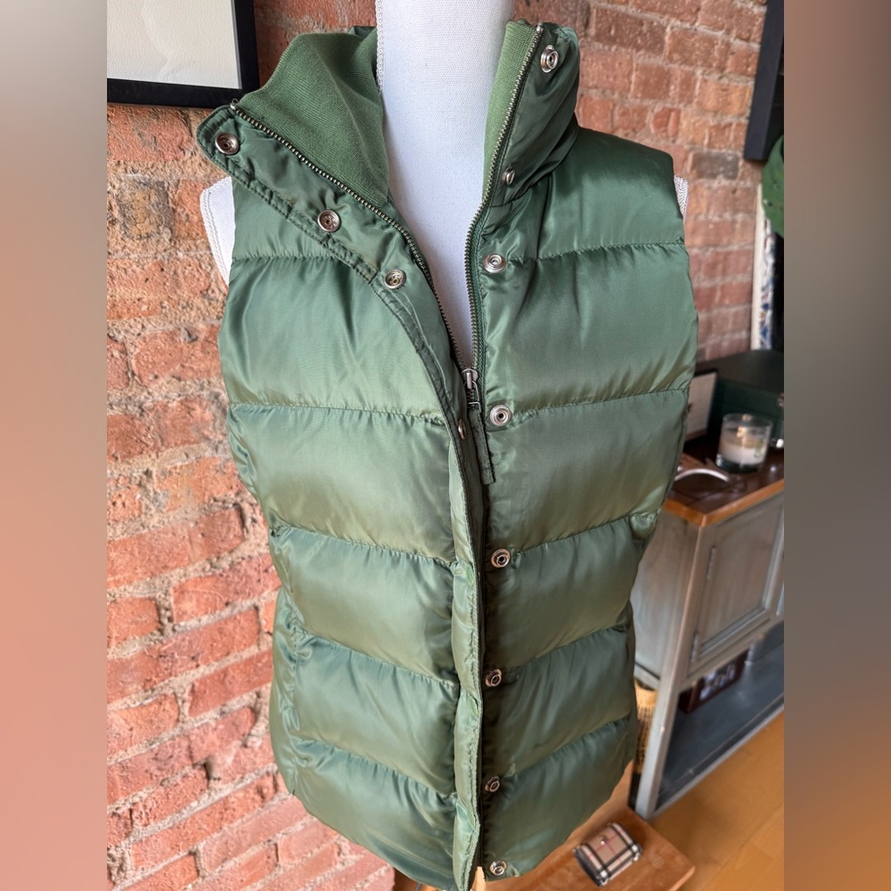 Green J Crew puffer vest. Sz Medium